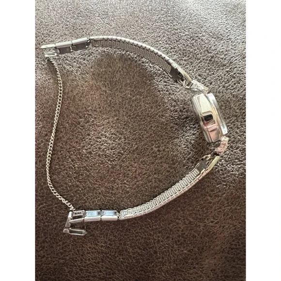 Vintage Ladies Benrus 17 Jewel Silver Tone Cocktail Mechanical Wind Watch - Picture 5 of 9